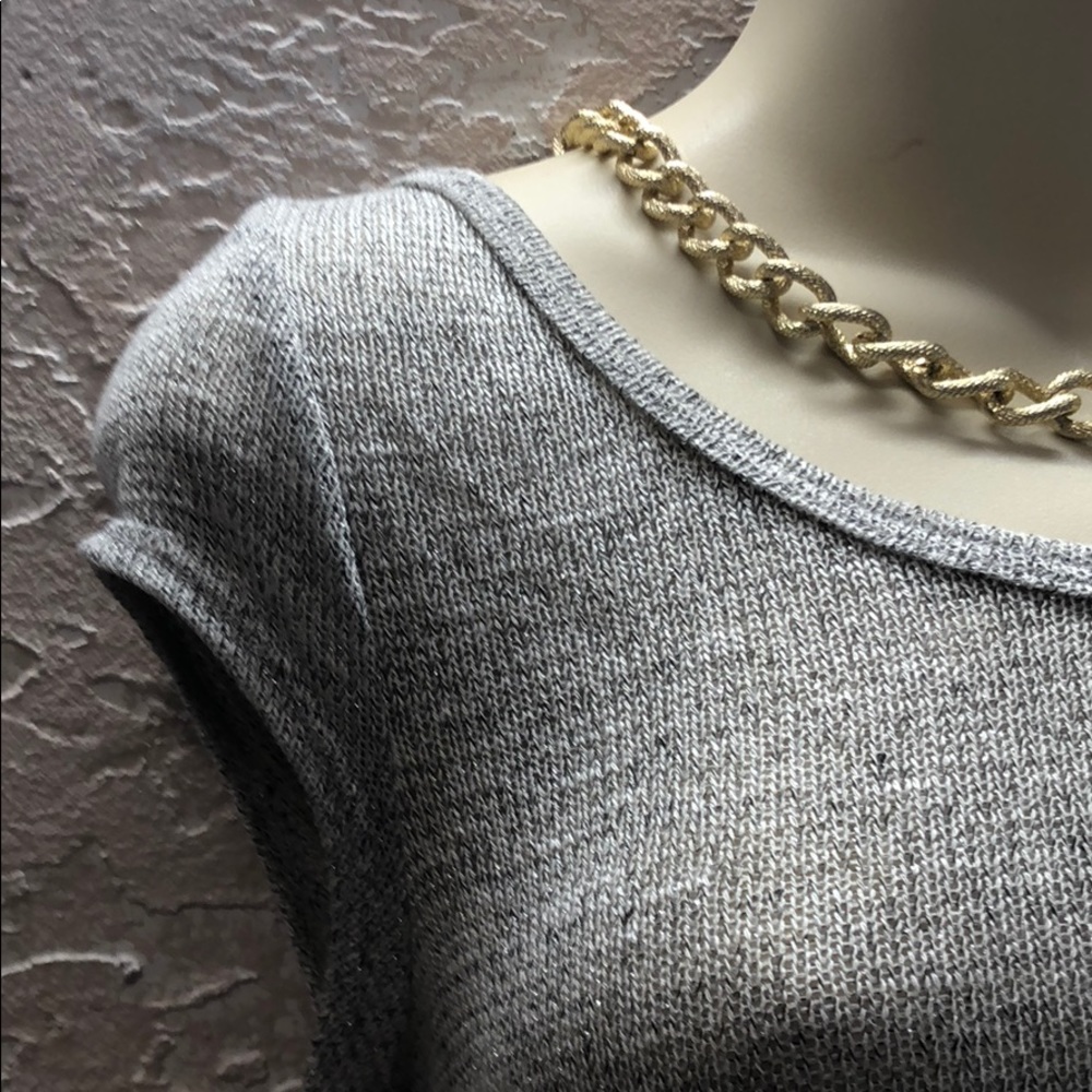 NWT Blushed Gray and black top ✨👚✨